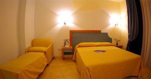 Hotel Club Cala Longa Montauro Dış mekan fotoğraf