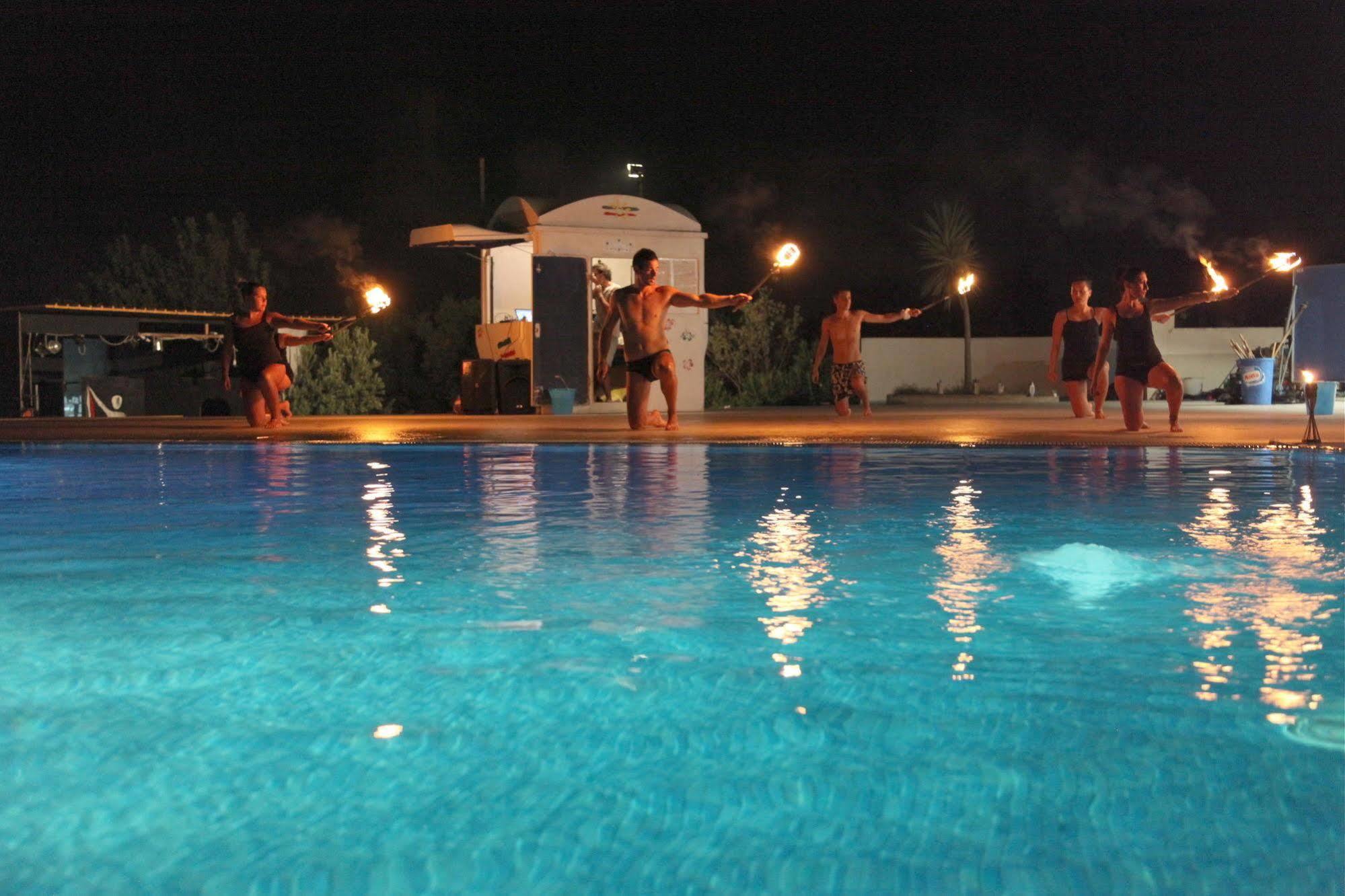 Hotel Club Cala Longa Montauro Dış mekan fotoğraf